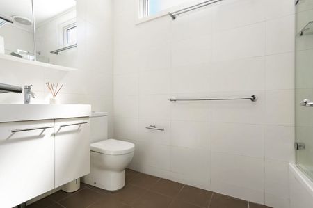 348 Catherine St, Lilyfield NSW 2040 - House For Rent | Domain - Photo 4