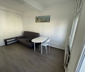 Location Appartement 1 pièces 16 m2 à Saint-Quentin - Photo 2