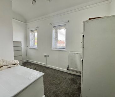 Scott Hall Road, Leeds - Photo 3