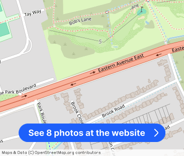 Eastern Avenue East, Romford - Photo 1