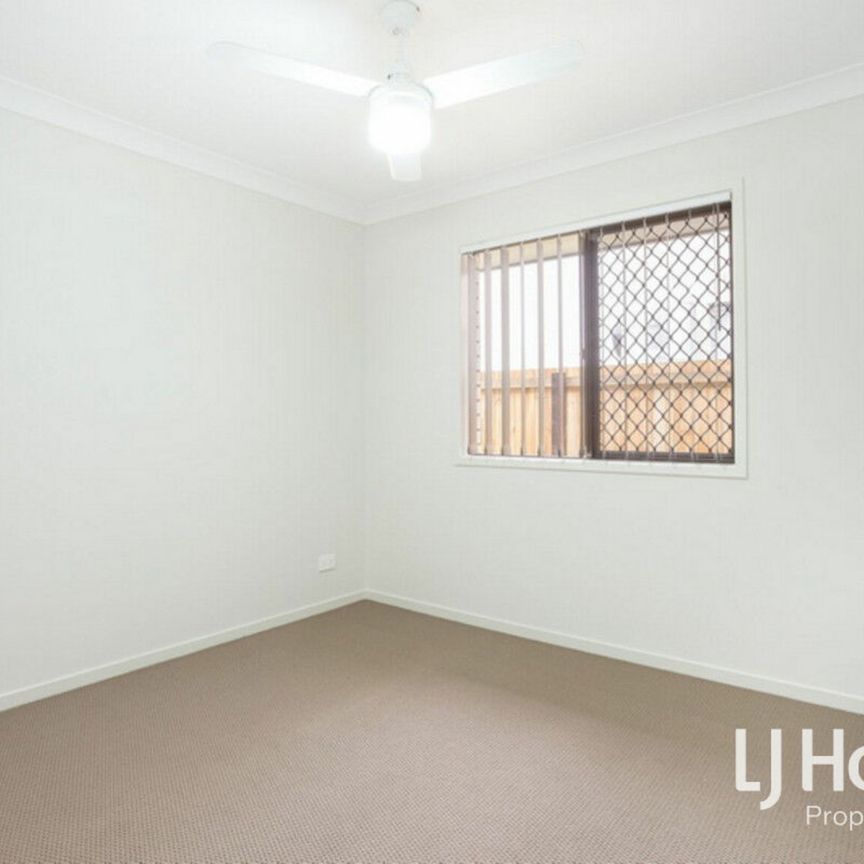 Modern 3 Bedroom Home Offering Family Lifestyle! - Photo 1