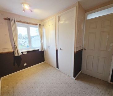 4 bedroom end of terrace house to rent - Photo 6