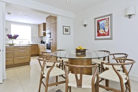 4 bedroom detached house to rent - Photo 4