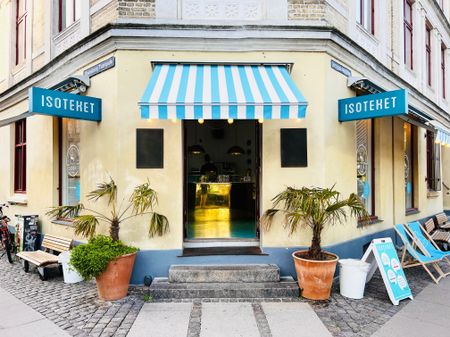 Kun til expats - lækker møbleret lejlighed med direkte udsigt til søerne - Foto 3