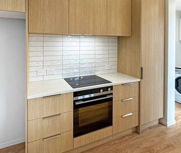 SOMERFIELD - MODERN REAR TWO BEDROOM TWO BATHROOM TOWNHOUSE WITH SI... - Photo 3
