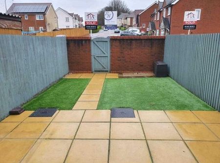 3 bedroom terraced house to rent - Photo 4