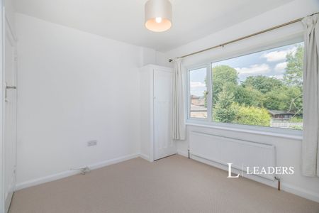 4 bedroom house to rent Sandlands Road, Walton on the Hill, KT20 - Photo 5