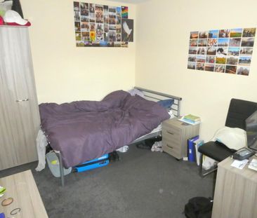 5 bedroom terraced house to rent - Photo 3