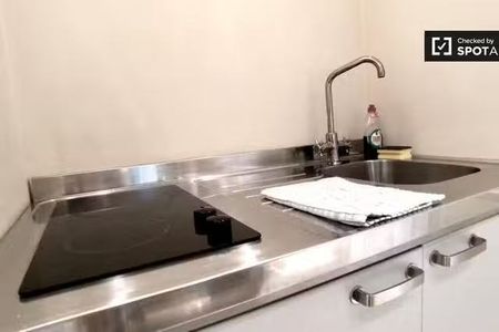 Chic studio apartment for rent in Killiney, Dublin - Photo 4