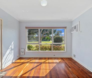 Central Mandurah Gem on 809sqm - Comfort, Character & Coastal Conve... - Photo 3