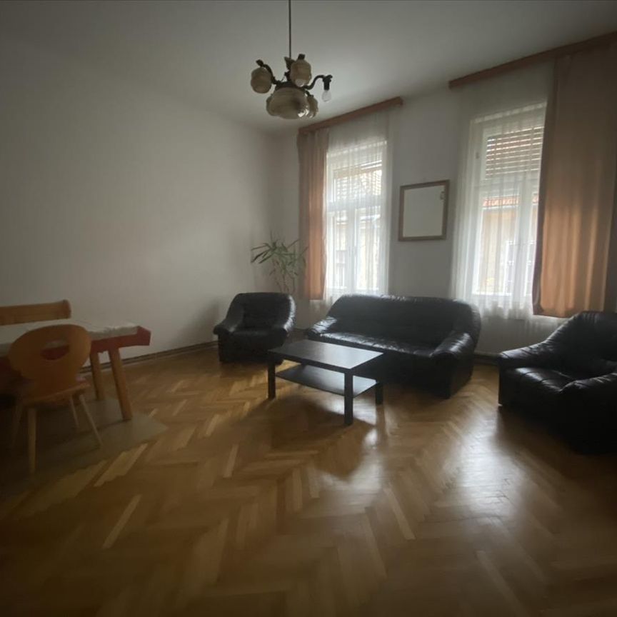 Kiadó felújított lakás - Győr - Fotó 1