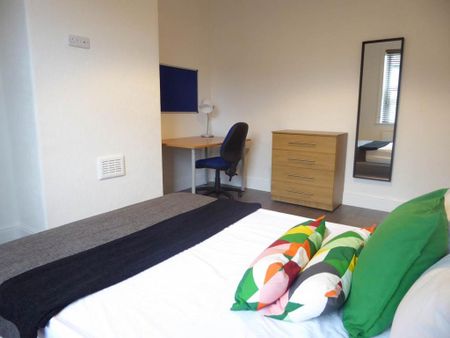 4 bedroom house to rent - Photo 2