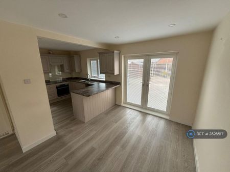 3 bedroom end of terrace house to rent - Photo 3