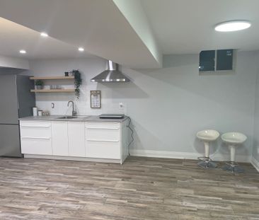 For Lease - 24 Stoneridge Court, Hamilton, Ontario - Photo 1