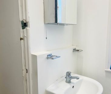 Studio Flat, York Avenue, BN3 - Photo 2