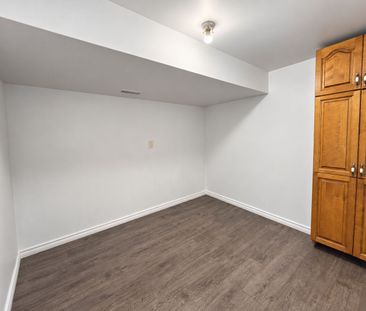 For Lease - 77 Beswick Drive Unit# Lower Unit, Newmarket, Ontario - Photo 1