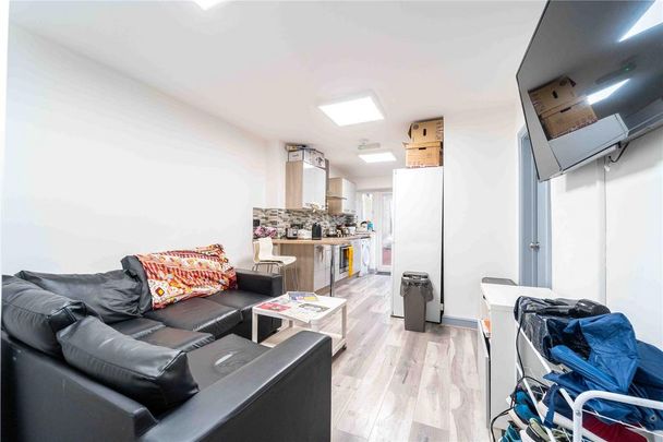 4 bedroom house to rent - Photo 1