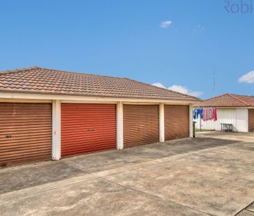 Two bedroom unit with single garage - Photo 5