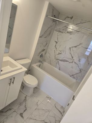 For Lease - 16 Lytham Green Circle Unit# 13, Newmarket, Ontario - Photo 1