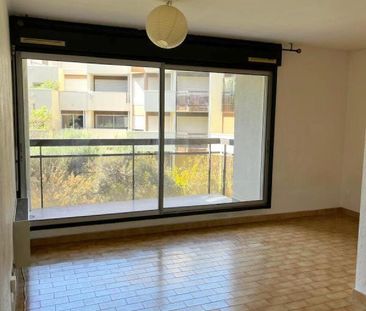 Studio 21 m², kitchenette équipée, avec balcon. - Photo 1
