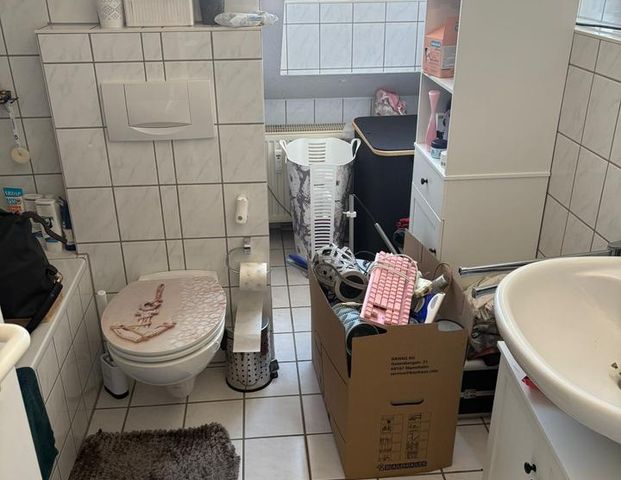 Helle Dachgeschosswohnung mit sonnigem Balkon in Leipzig - Foto 1