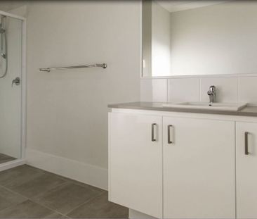 Modern Family Living in the Heart of Pimpama - Photo 5