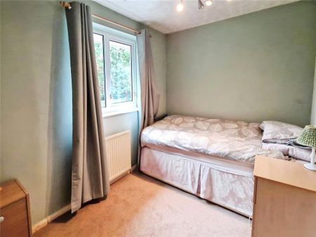 3 bedroom semi-detached house to rent - Photo 5