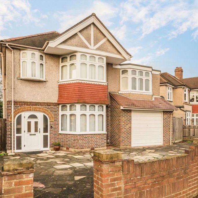 4 bedroom detached house to rent - Photo 1