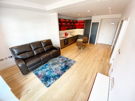 1 Bed Flat, Defoe House, E14 - Photo 2