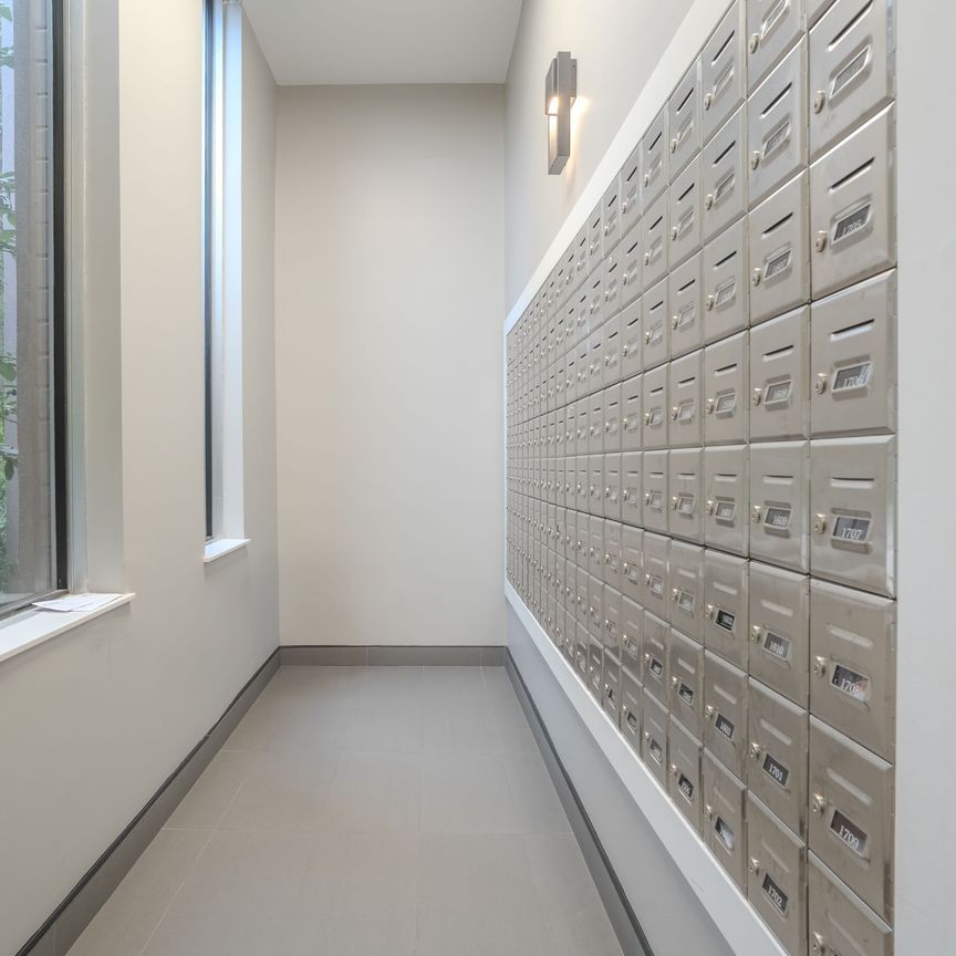 For Lease - 975 Warwick Court Unit# 1608, Burlington, Ontario - Photo 1