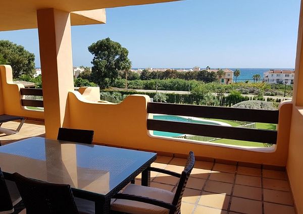 2 Bedroom Apartment For Rent in Casares Playa