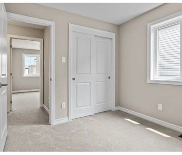 For Lease - 32 Atop Lane, Blossom Park - Airport and Area, Ontario - Photo 4