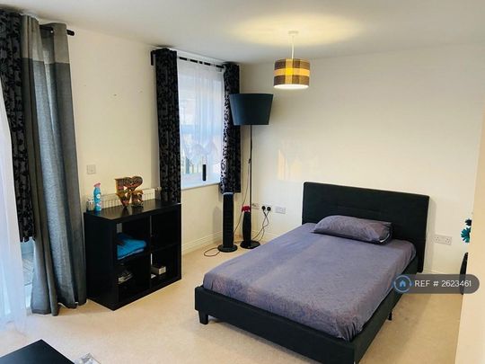 1 bedroom in a house share to rent - Photo 1