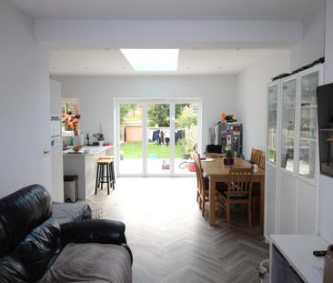 3 bedroom semi-detached house to rent - Photo 1