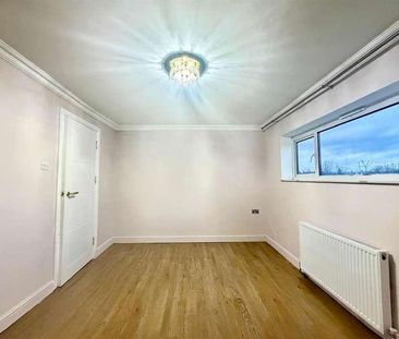 Church Leys, Harlow, CM18 - Photo 5