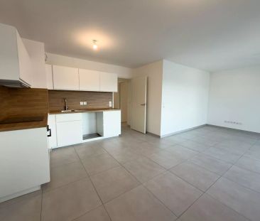 location vide 3p 67.70m² + terrasse + stationnement - Photo 1