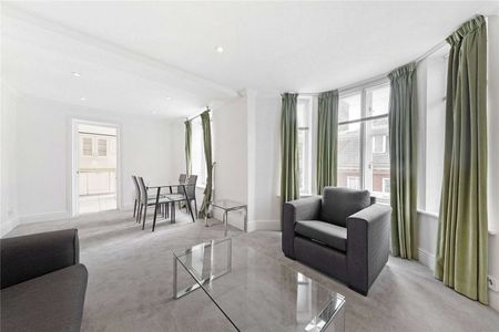 Impressive 2 bedroom 2 bathroom apartment with porter, situated in a highly desirable location on Vincent Square, in the heart of Westminster. - Photo 2