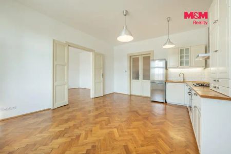 Pronájem bytu 3+1 v Praze, ul. Rašínovo nábřeží - Фото 5