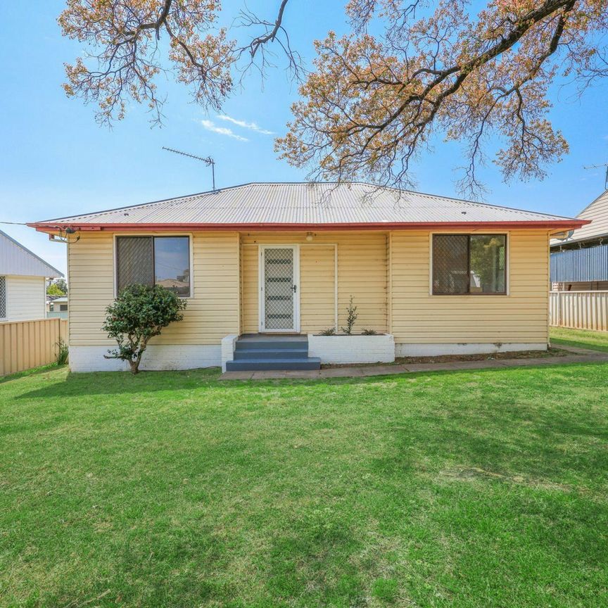 3-Bedroom Home for Rent in South Tamworth - Photo 1