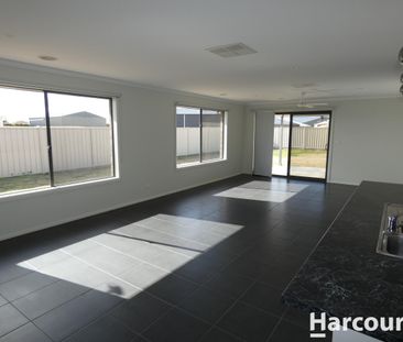 Executive Home in Waterlink Estate - Photo 1