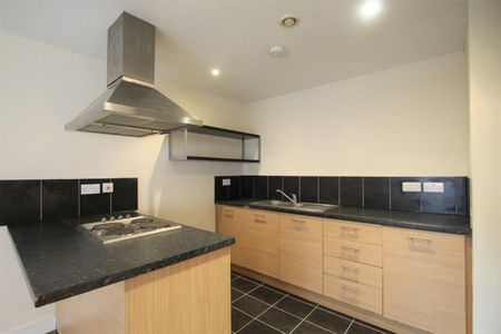 1 bedroom Flat To Let - Photo 4