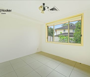 Spacious Family Home - Photo 6