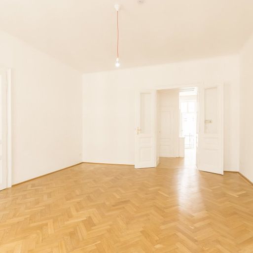 LICHTDURCHFLUTETE STILRARITÄT | 4 ZIMMER ALTBAU | NÄHE STEPHANSPLATZ - Foto 1