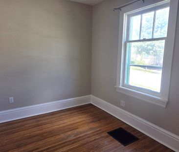 For Lease - 25 Menzie Avenue, Guelph, Ontario - Photo 2