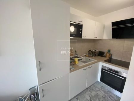 Location Appartement 1 pièce 23m² CANNES 06400 - Photo 3