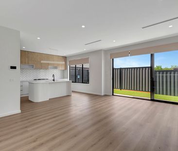 18 Chamomile Road, Kalkallo VIC 3064 - House For Rent | Domain - Photo 4