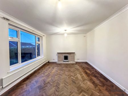 5 Bedroom Detached, 141 Whelley, Wigan - Photo 3