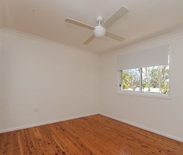 14 Matthews Parade, Point Clare. - Photo 4