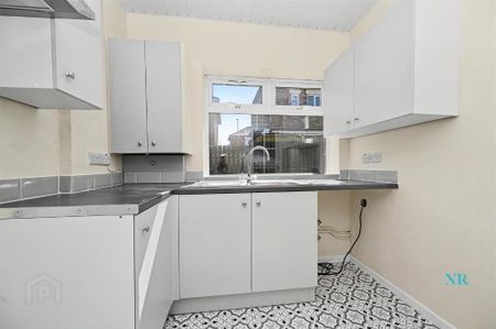 40 Dhu Varren Crescent, Belfast, BT13 3FL - Photo 3