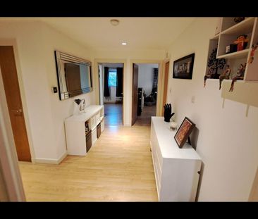 Room in a Shared Flat, Glasgow Harbour Terraces, G11 - Photo 2